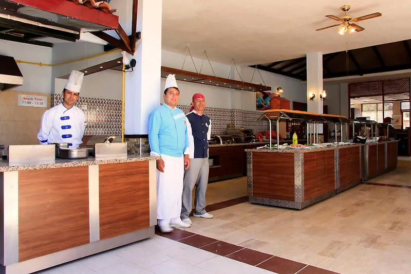Ova Resort Hotel フェティエ
