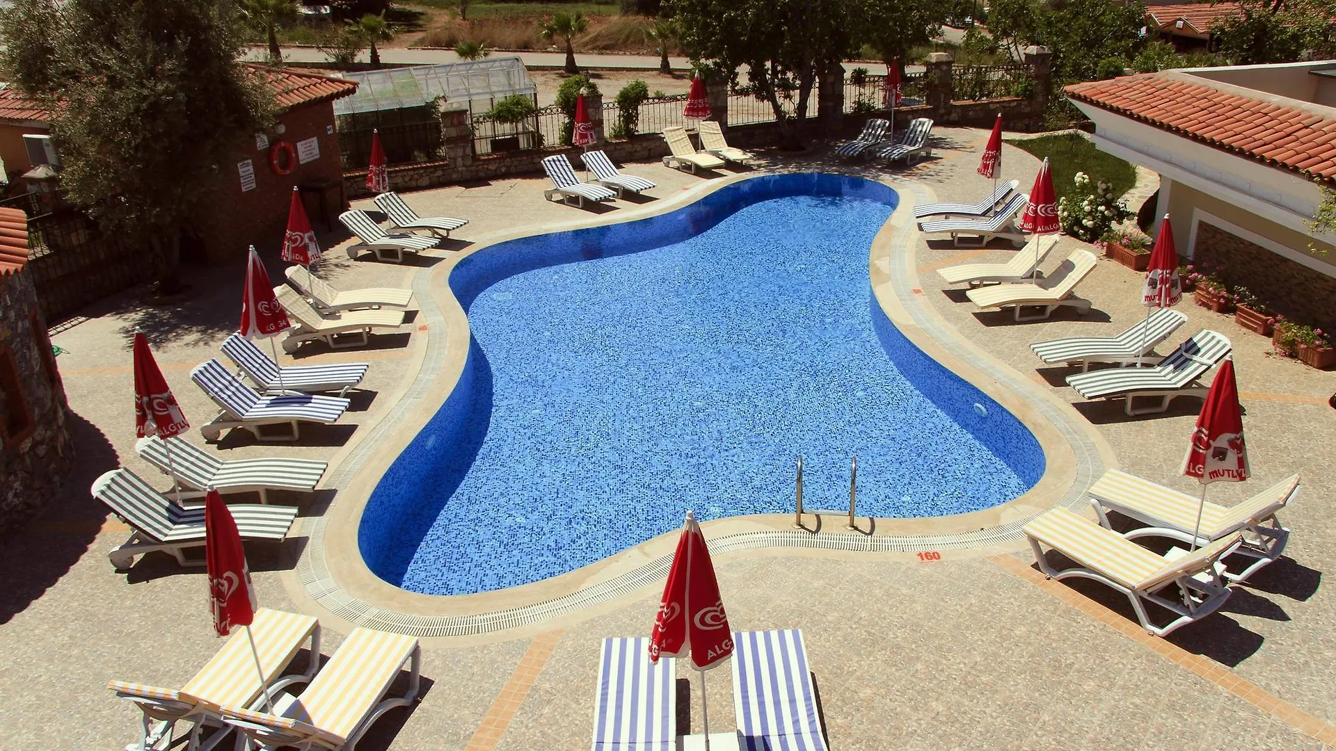 Ova Resort Hotel フェティエ